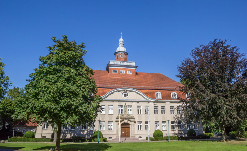 SEO agentur cloppenburg amstgericht bild vom park aus